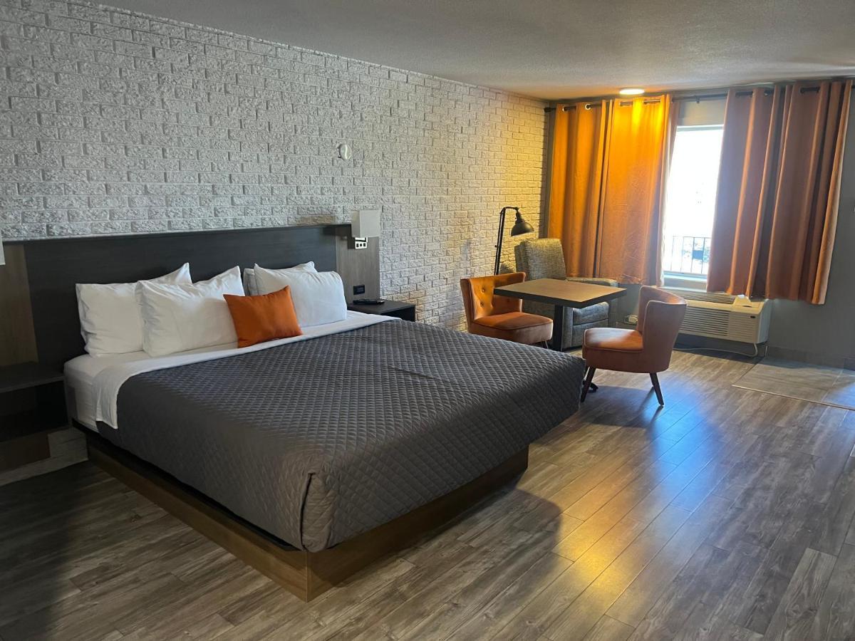 Complexe Dix80 Motel Мон-Лорие Екстериор снимка